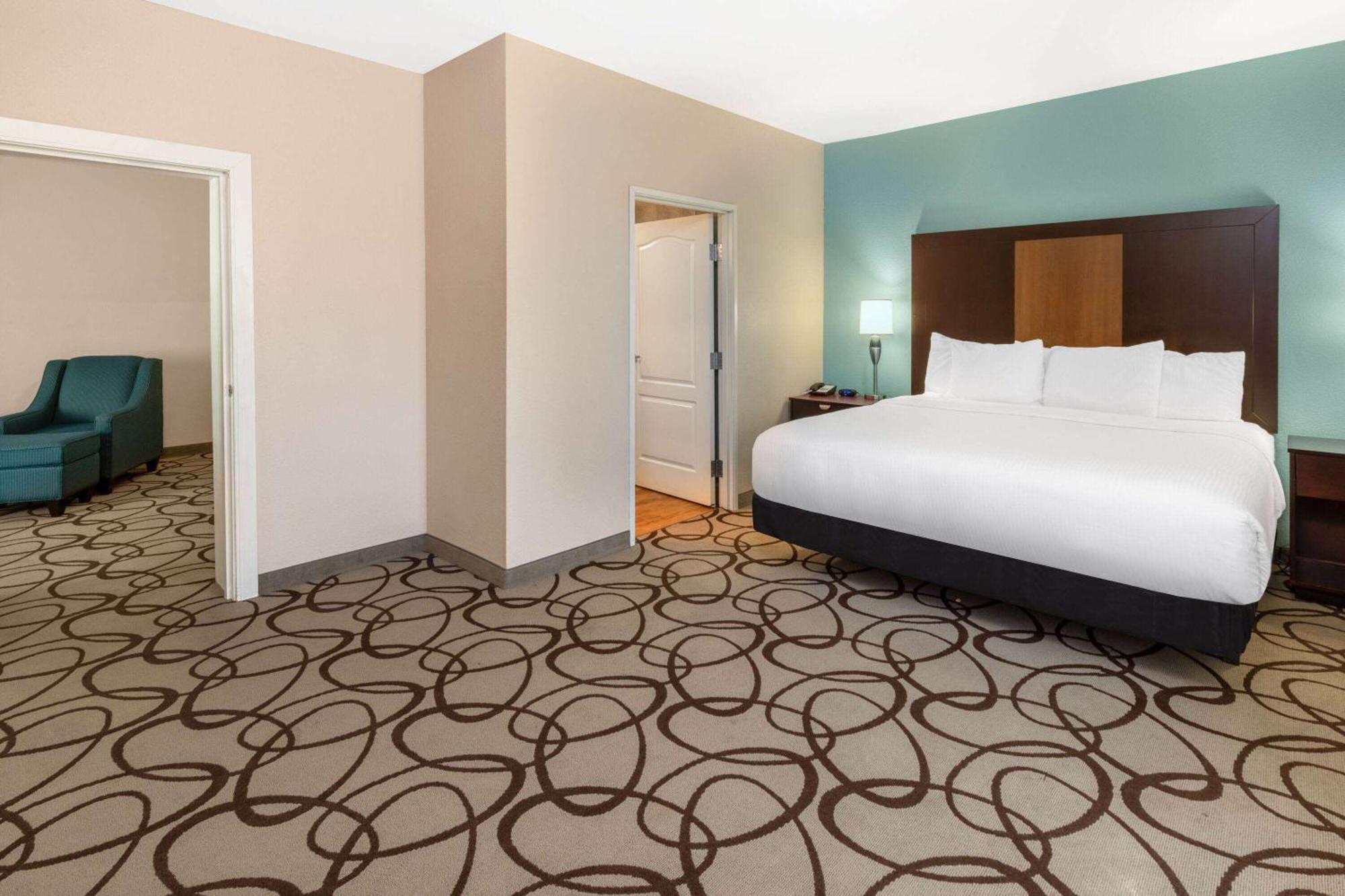 La Quinta By Wyndham Fort Worth - Lake Worth Exterior photo
