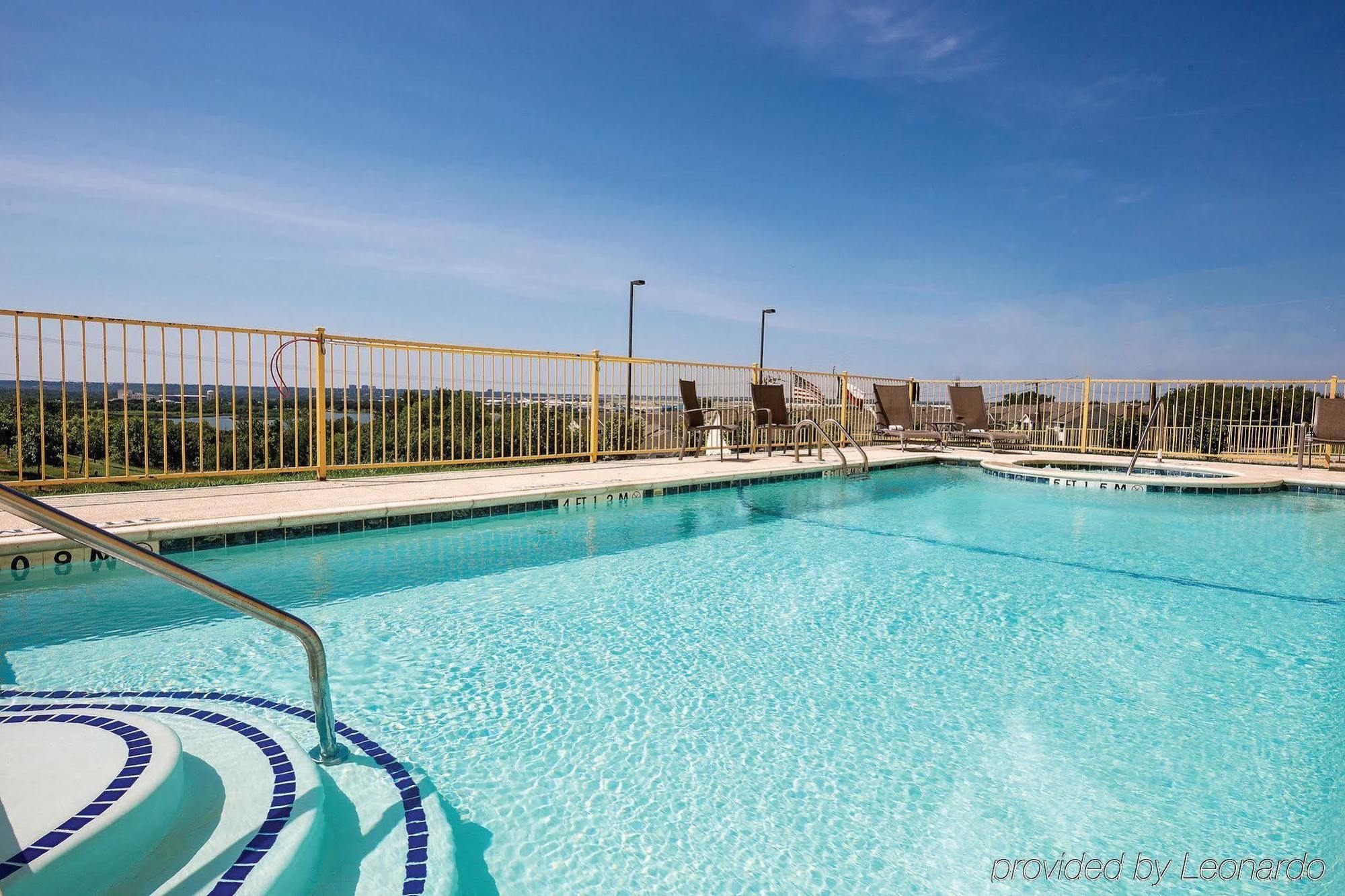 La Quinta By Wyndham Fort Worth - Lake Worth Exterior photo